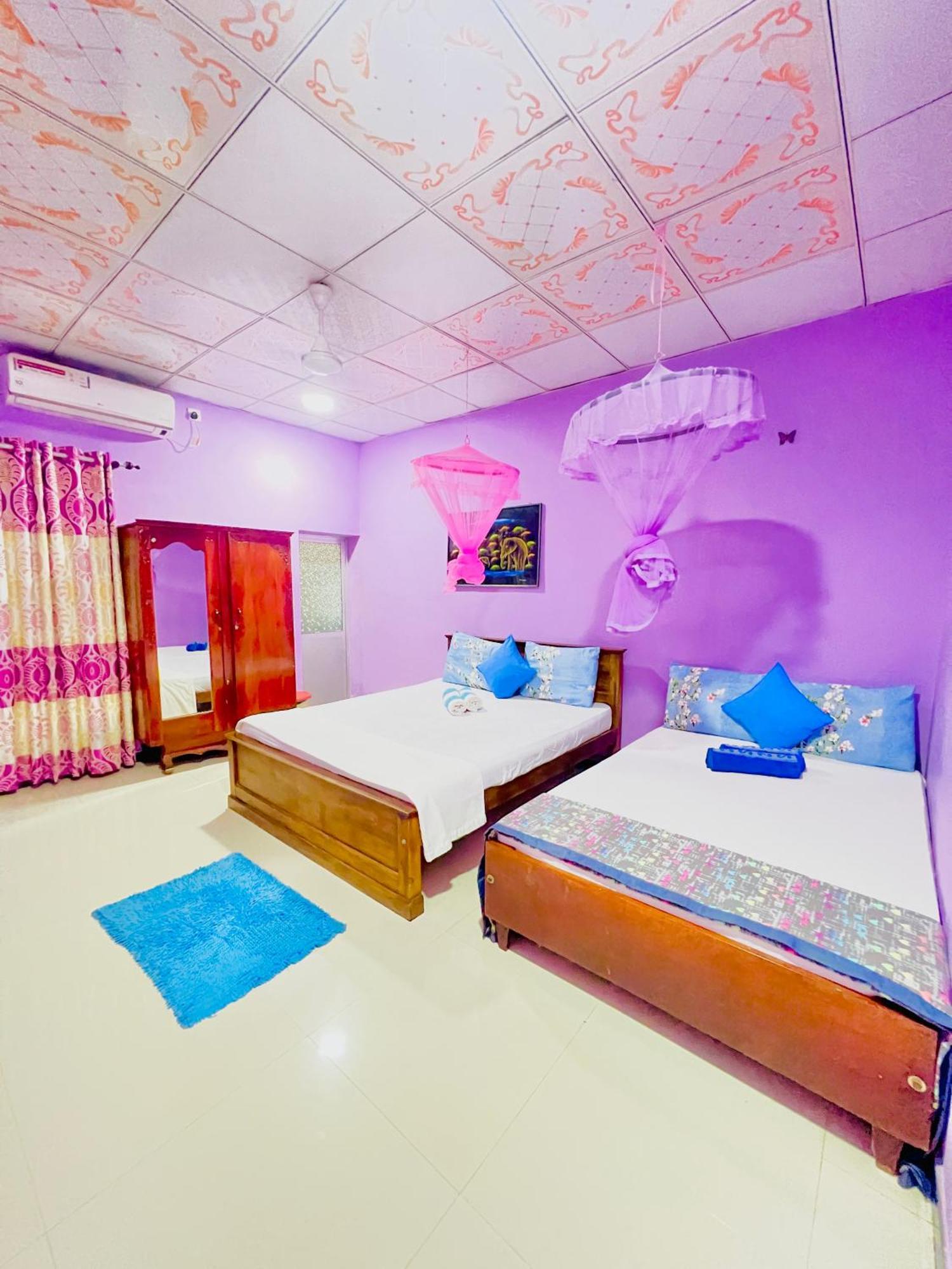 Gloriya Mathews Hotel Negombo Bagian luar foto