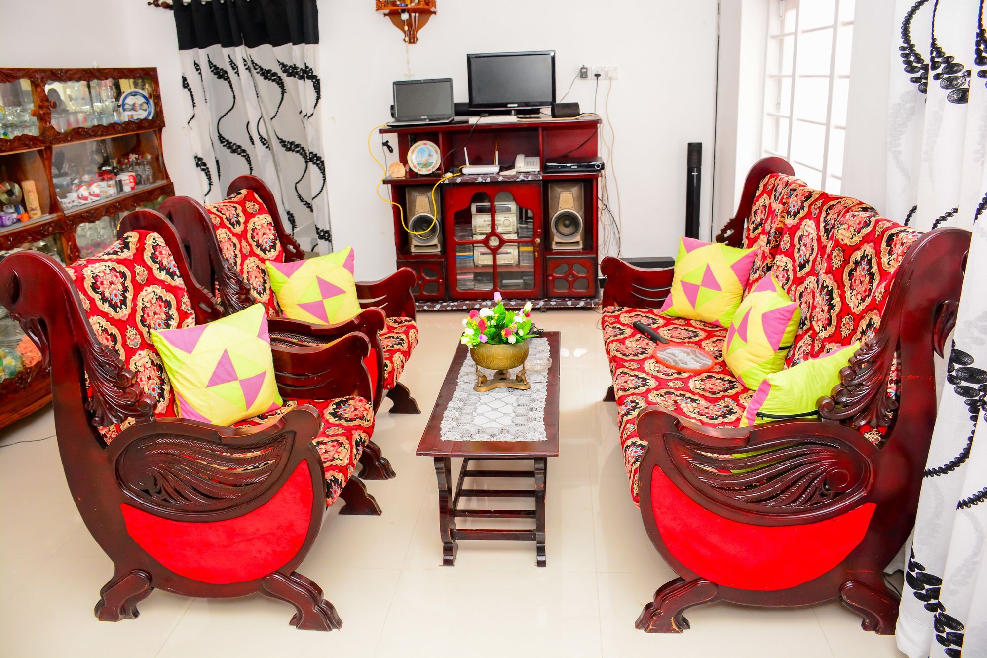 Gloriya Mathews Hotel Negombo Bagian luar foto