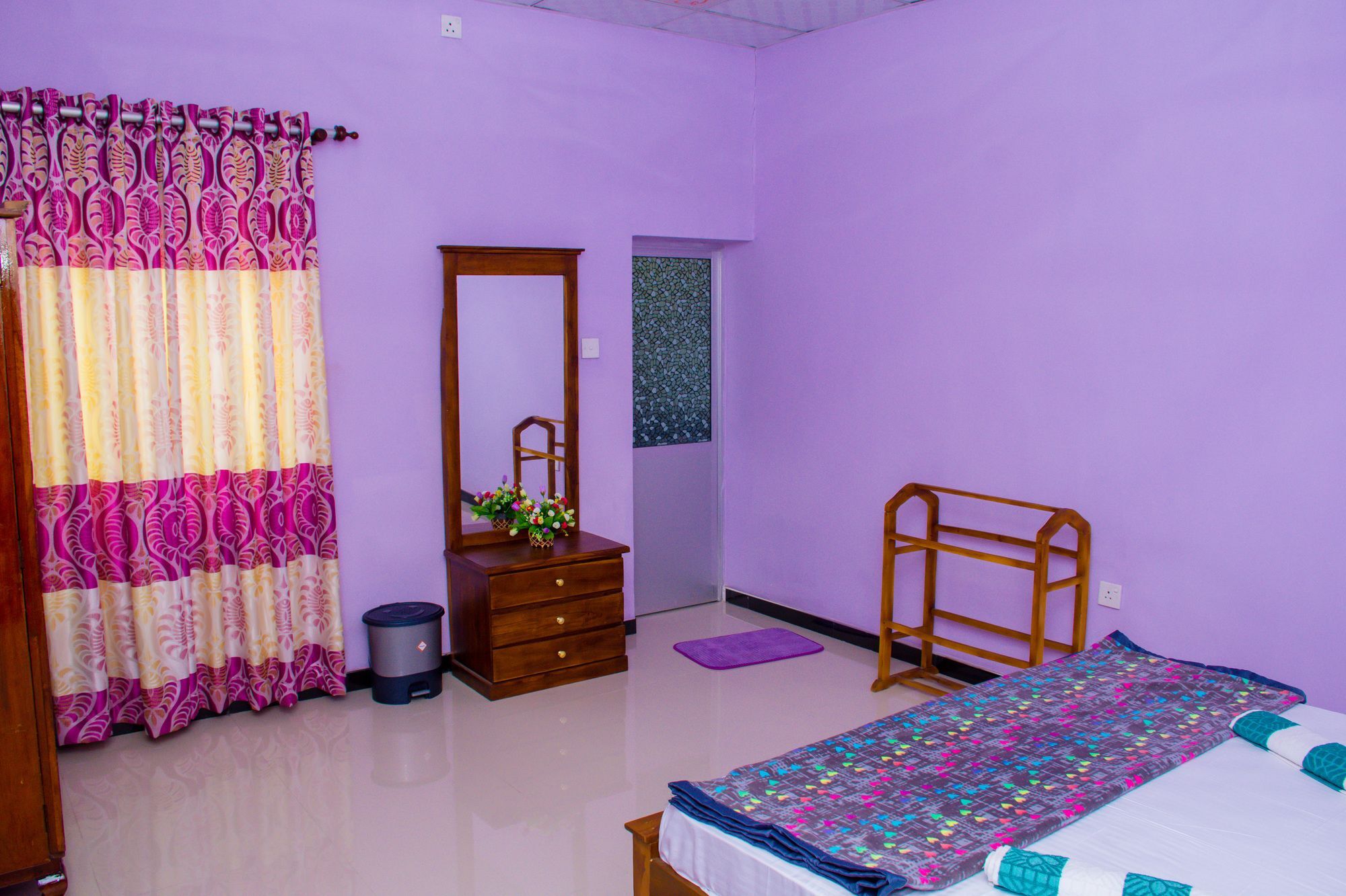Gloriya Mathews Hotel Negombo Bagian luar foto